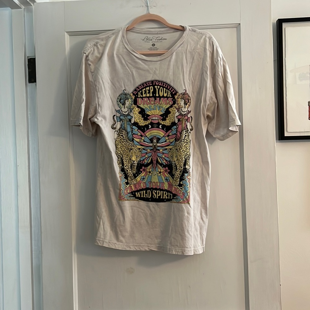 Graphic tee